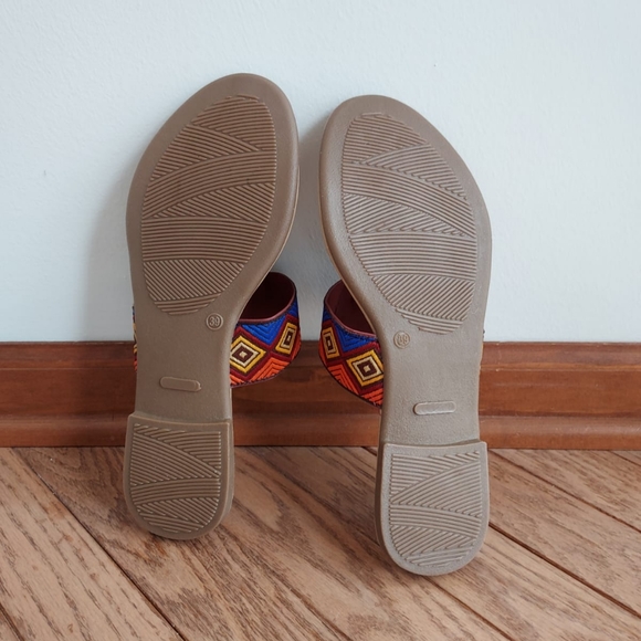 T strap flat sandal - Picture 2 of 2